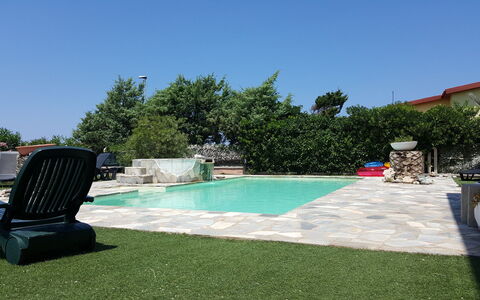 Residenza Agnese Sardegna: Swimming Pool, Garden, Shade, Backyard, Leisure, Resort, Landscaping, Flagstone, Yard, Lawn