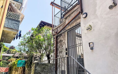 Tremezzina 609: Wall, Iron, Composite Material, Metal, Balcony, Fence, Handrail, Steel, Gate