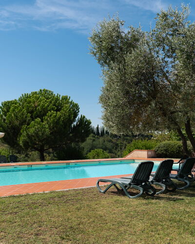 Country House In Tuscan Hills: Swimming Pool, Resort, Hacienda, Garden, Estate, Landscaping, Eco Hotel, Shade, Outdoor Furniture, Villa