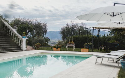 Villa Vernazza: Swimming Pool, Leisure, Outdoor Furniture, Resort, Flowerpot, Flagstone, Resort Town, Umbrella, Vacation, Houseplant