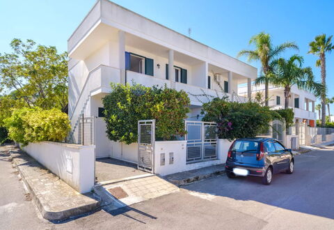 Casa Torre Dell'orso, Ac, Wifi: Building, Residential Area, Urban Area, Apartment, Neighbourhood, Architecture, Town, Urban Design, Home, Mixed-Use