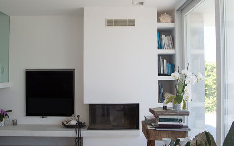Villa Rosa Del Mare: Furniture, Interior Design, Flooring, Wall, Floor, Wood, Living Room, Ceiling, Home, Room