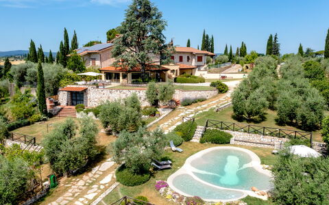 Villa Elsa di Bibbiano Pool, Sauna and View: Landscape, Garden, Landscaping, Estate, Hacienda, Resort, Backyard, Villa, Farmhouse, Yard