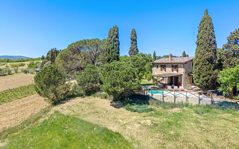 Capanna Al Lago: Tree, Shrub, Cottage, Farmhouse, Estate, Meadow, Landscaping, Villa