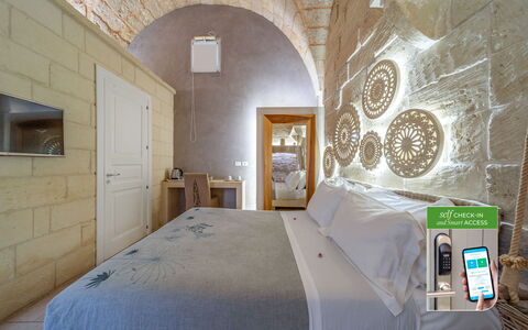 Accommodation:&nbsp;Odisseo - Romantic Room - Borgo Bianco