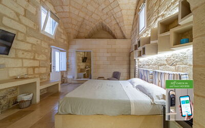 Accommodation:&nbsp;Capinera - Romantic Room - Borgo Bianco