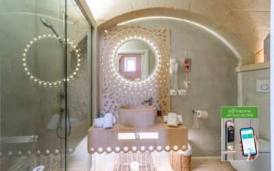 Accommodation:&nbsp;Meridiano - Romantic Room - Borgo Bianco