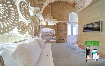 Accommodation:&nbsp;Odisseo - Romantic Room - Borgo Bianco