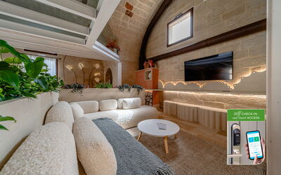 Ardito - Romantic Room - Corte dei Granai: Interior Design, Couch, Flooring, Living Room, Floor, Home, Room, Apartment, Ceiling