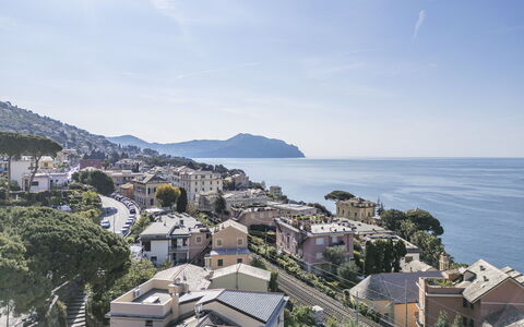 Central Design Flat With Parking, Bogliasco: Water, Body Of Water, Coast, Residential Area, Coastal And Oceanic Landforms, Horizon, Sea, House, Home, Human Settlement