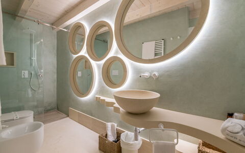 Palazzo Corte Dei Granai: Interior Design, Flooring, Ceiling, Lighting, Floor, Plumbing Fixture, Light Fixture, Bathroom, Plumbing, Mirror
