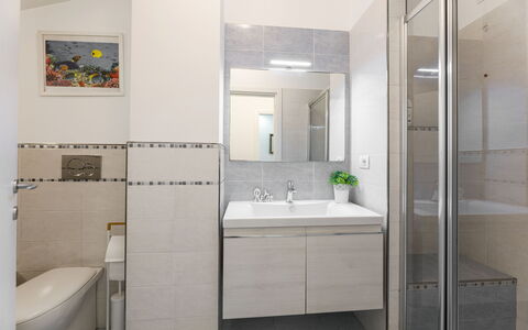 La Rondine Apartment: Plumbing Fixture, Sink, Bathroom, Bathroom Sink, Interior Design, Flooring, Floor, Tap, Mirror, Plumbing