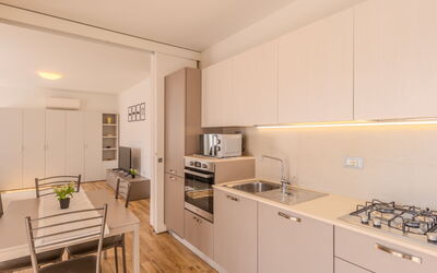 Accommodation:&nbsp;Calicantus 100.1