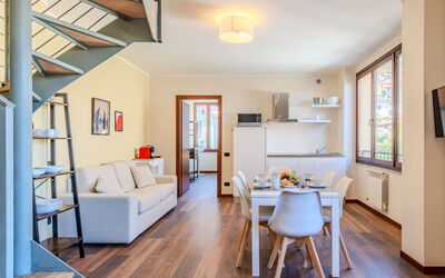 Accommodation:&nbsp;Piazza San Giuseppe 600.10