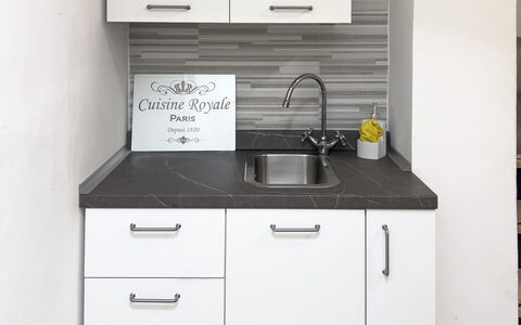 Casa Nina Seconda - Sanremo: Countertop, Kitchen, Cabinetry, Sink, Kitchen Sink, Interior Design, Plumbing Fixture, Tap, Flooring, Kitchen Appliance