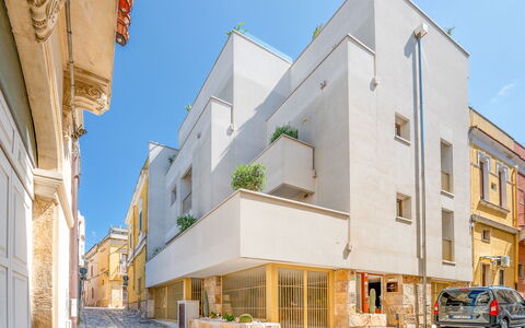Santo Stefano Raro Rooms Collection: Composite Material, Apartment, Balcony