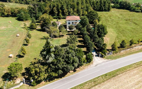 Villa Amelia: Tree, Natural Environment, Landscape, Residential Area, House, Home, Plain, Rural Area, Land Lot, Estate