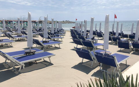 Libeccio: Shade, Beach, Outdoor Furniture, Tropics