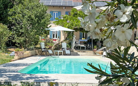 Casetta di Agnese: Swimming Pool, Outdoor Furniture, Resort, Leisure, Shade, Umbrella, Eco Hotel, Garden, Flowerpot, Houseplant