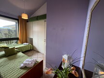 Accommodation:&nbsp;Beta 4