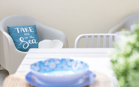 La Terrazza Sul Conero: Furniture, Chair, Comfort, Serveware, Dishware, Porcelain, Living Room, Throw Pillow, Houseplant, Plastic