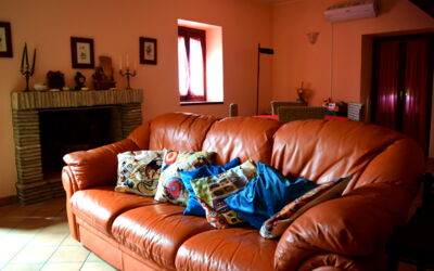 Casa Carletto, Abruzzo: Furniture, Couch, Interior Design, Flooring, Living Room, Floor, Wood, Room, Textile