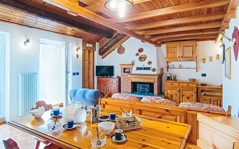 Accommodation:&nbsp;Serafini 103.3