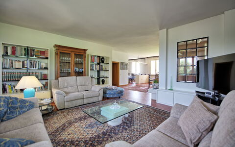 Villa Adriana: Furniture, Interior Design, Flooring, Floor, Couch, Wood, Ceiling, Room, Living Room, Lighting