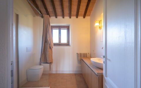 Casale Sunset: Wall, Flooring, Plumbing Fixture, Floor, Wood, Bathroom, Interior Design, Ceiling, Architecture, Tap