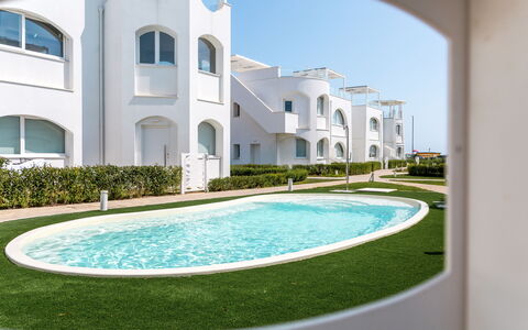 Perla Costa Conero: Swimming Pool, Hotel, Villa, Resort