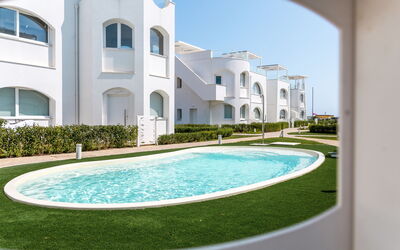 Perla Costa Conero: Swimming Pool, Hotel, Villa, Resort