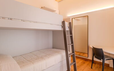 Accommodation:&nbsp;Anastasia 102.4
