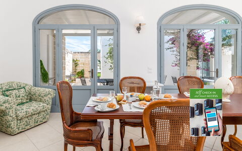 Accommodation:&nbsp;Deluxe Room Camelia by Raro Rooms - Masseria Lamag