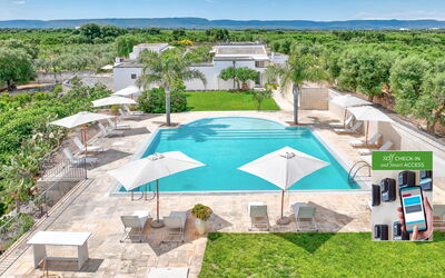 Accommodation:&nbsp;Deluxe Room Camelia by Raro Rooms - Masseria Lamag