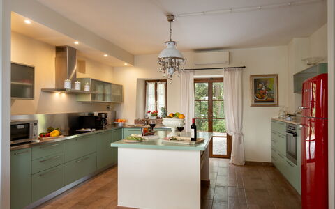 Villa Anna: Furniture, Kitchen, Countertop, Interior Design, Cabinetry, Kitchen Appliance, Flooring, Wood, Floor, Ceiling