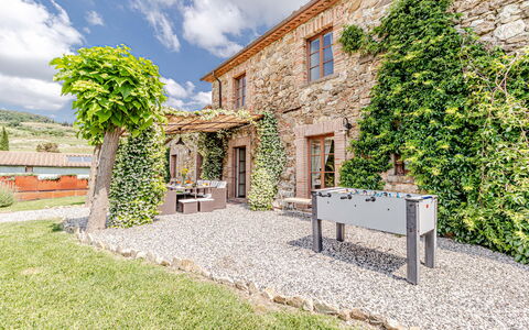 Villa Anna: Shrub, Home, Garden, Cottage, Farmhouse, Estate, Yard, Landscaping, Courtyard, Villa
