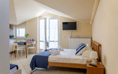 Sweet Conero: Furniture, Interior Design, Wood, Bedroom, Flooring, Floor, Bed, Textile, Room, Ceiling