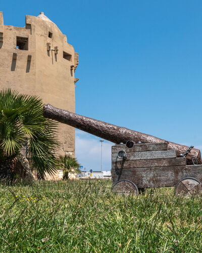 La Casa di Mimmo: Sky, Fortification