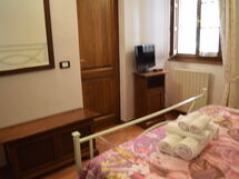 Accommodation:&nbsp;Arco Piccolo