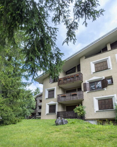 Casa Bersaglio: Building, Window, Residential Area, Home, House, Architecture, Apartment, Human Settlement, Estate, Cottage