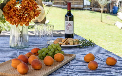 La Pineta Holiday Homes: Food, Fruit, Tableware, Produce, Ingredient, Bottle, Table, Drinkware, Natural Foods