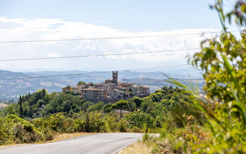 La Pineta Holiday Homes: Horizon, Landscape, Land Lot, Human Settlement, Rural Area, Suburb, Village, Shrubland, Chaparral