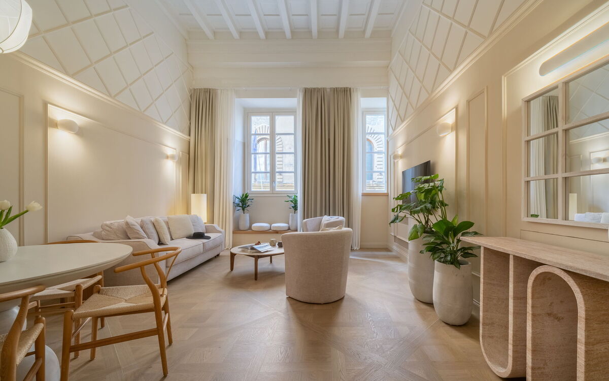 Accommodation:&nbsp;Deservi Elegant Apt. Michelangelo