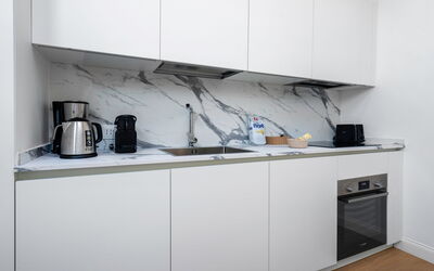 Deservi Elegant Apt. Machiavelli: Kitchen, Countertop, Kitchen Appliance, Interior Design, Flooring, Major Appliance, Cabinetry, Home Appliance, Floor, Room