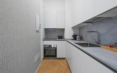 Accommodation:&nbsp;Deservi Elegant Apt. Dante