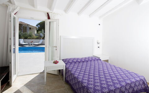 Villa Leccio 2: Furniture, Bedroom, Home, Bed, Floor, Apartment, Bedding, Bed Sheet, Linens, Bed Frame