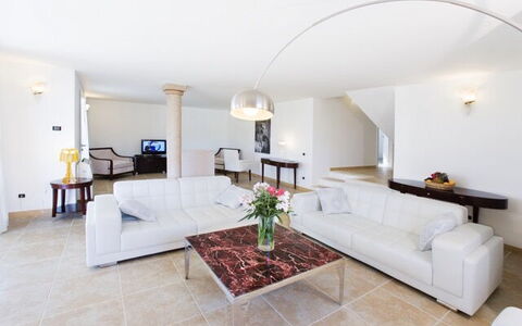 Villa Leccio 1: Flooring, Interior Design, Floor, Furniture, Couch, Ceiling, Living Room, Lighting, Room