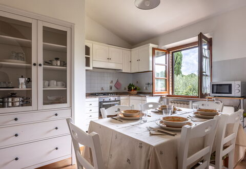 Oliveto Del Cantarello: Furniture, Interior Design, Flooring, Wood, Cabinetry, Kitchen, Ceiling, Table, Kitchen Appliance, Chair