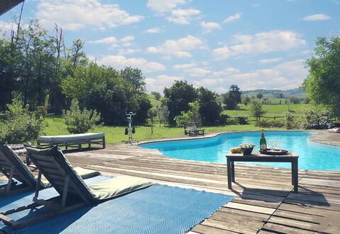 Villa Poggio Zucchino, Pool, Wellness, Piacenza: Swimming Pool, Furniture, Outdoor Furniture, Chair, Resort, Sunlounger, Shade, Leisure, Outdoor Table, Backyard