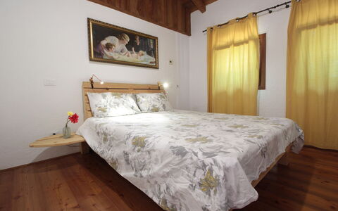 Chalet Fagarè, Pool, Sauna, Prosecco Hills: Bed, Bedroom, Bedding, Interior Design, Bed Sheet, Furniture, Wall, Wood, Floor, Flooring